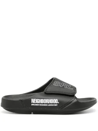 Neighborhood x Paes ロゴ サンダル | ブラック | FARFETCH JP