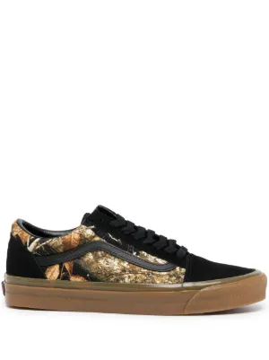 vans old skool lace up sneakers