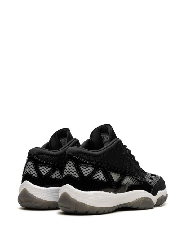 Jordan 11 low outlet black white