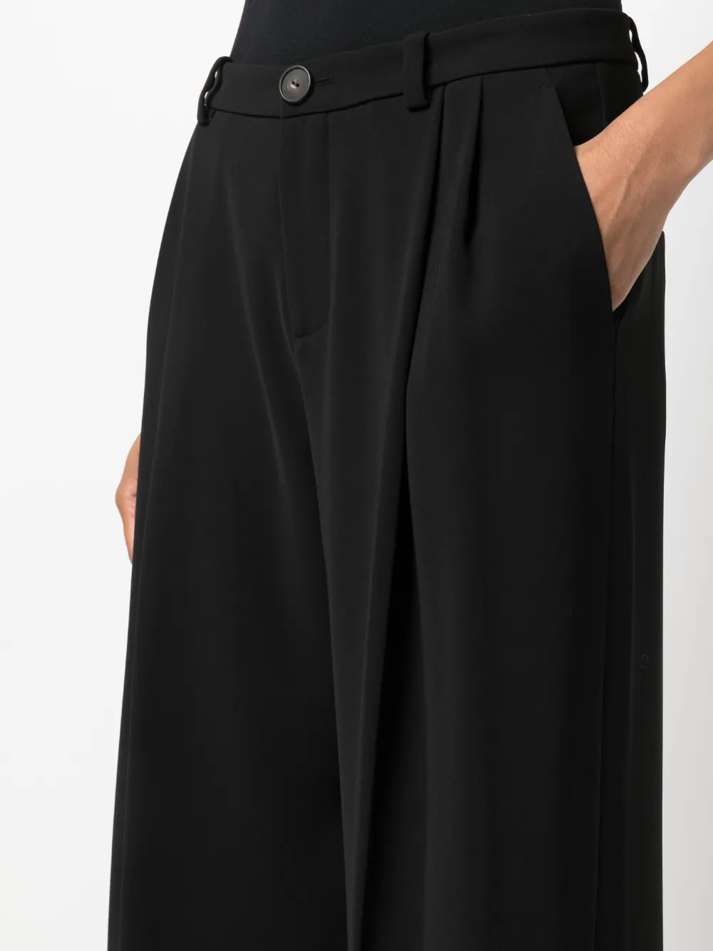 Vince Inverted-pleat Wide-leg Trousers In Black