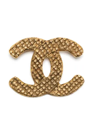 CHANEL シャネル　ココマーク ブローチ マトラッセ ブローチ CHANEL Pre-Owned 1994 ココマーク マトラッセ ブローチ | ゴールド