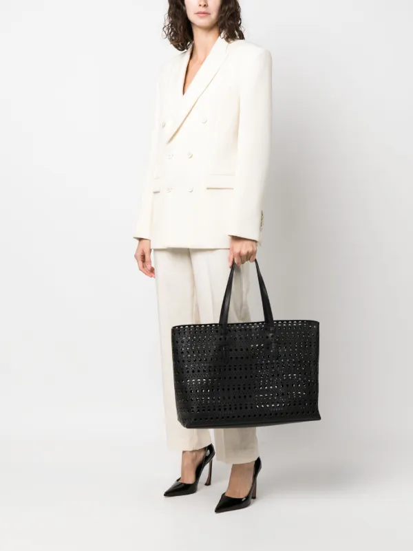 【本物保証】 Alaïa cut-out Leather Tote Bag | Black | FARFETCH バッグ
