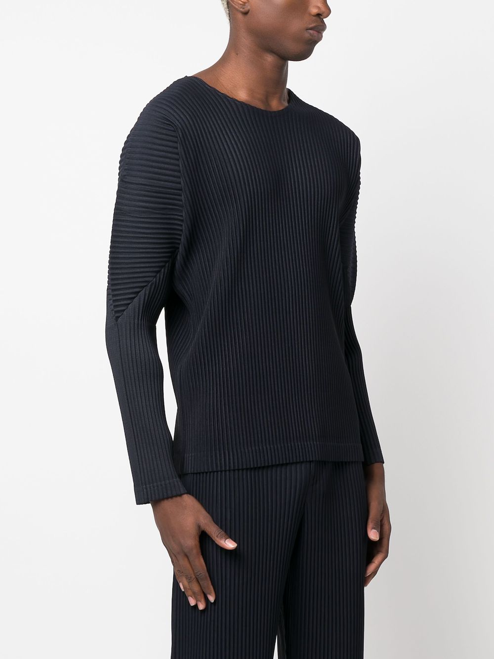 Issey Miyake Basic Panelled Pleated Sweatshirt In Blue