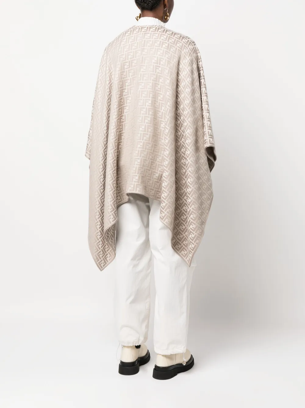Fendi Ff-monogram Knitted Cape In Neutral