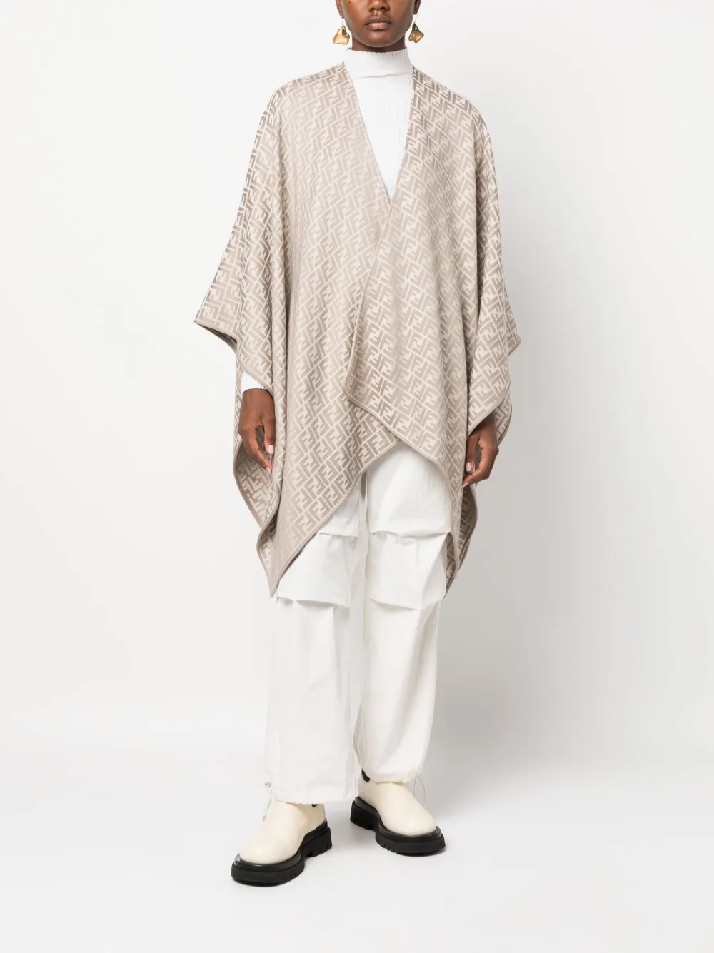 Fendi Ff-monogram Knitted Cape In Neutral