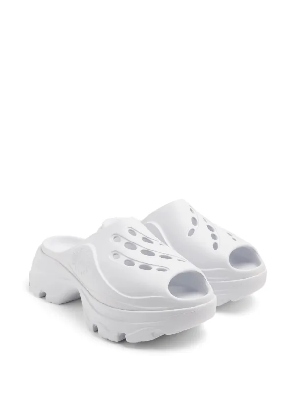 White chunky sole online sandals