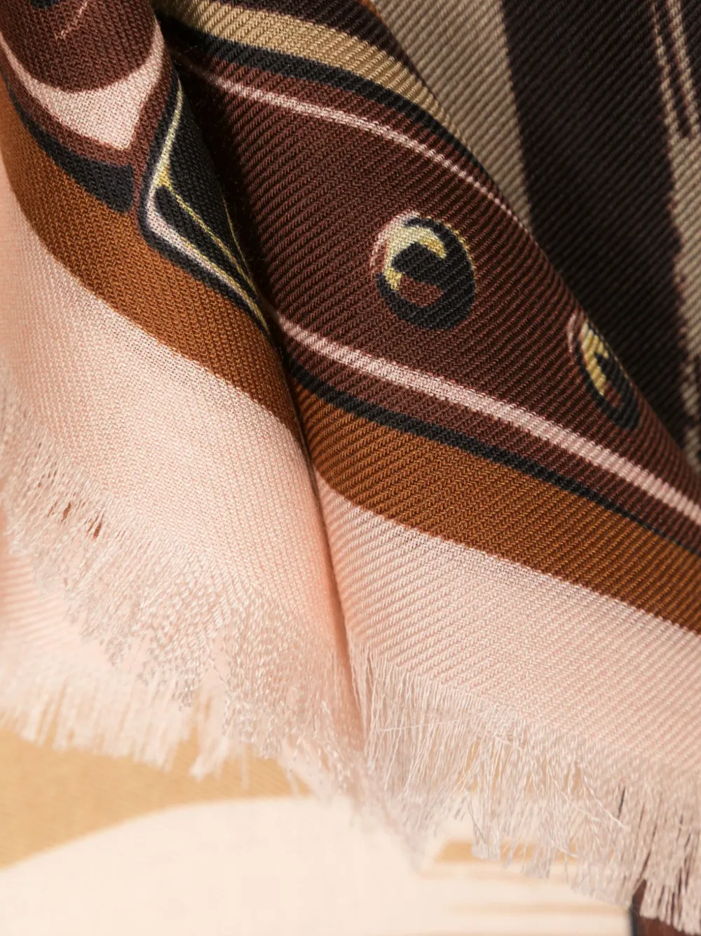 FENDI Sjaal met franje afwerking Beige