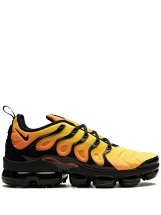 Nike Air VaporMax Plus スニーカー | ブラック | FARFETCH JP