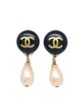 CHANEL Pre-Owned 1994 CC faux-pearl clip-on earrings - Gold