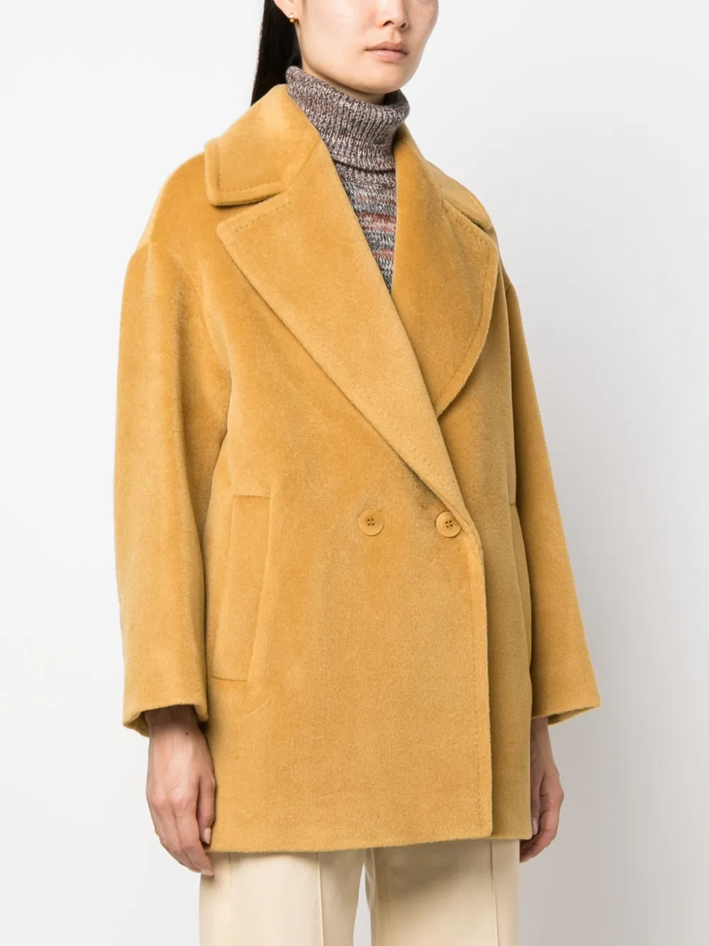 Max Mara Mantel met dubbele rij knopen Geel