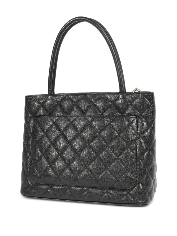 Chanel tote hotsell bag price