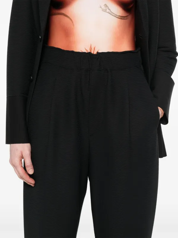 Issey Miyake Cropped Tapered Trousers | Black | FARFETCH