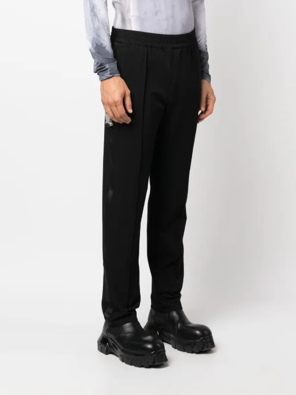 Dee様◎1017 ALYX 9SM◎バックルベルト付きセンタープレスパンツ 1017 ALYX 9SM Decorative buckle-detail Tapered Trousers