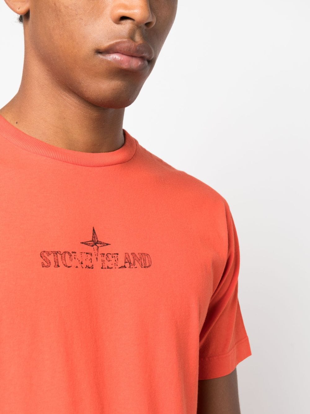 Shop Stone Island Logo-print Cotton T-shirt In Orange