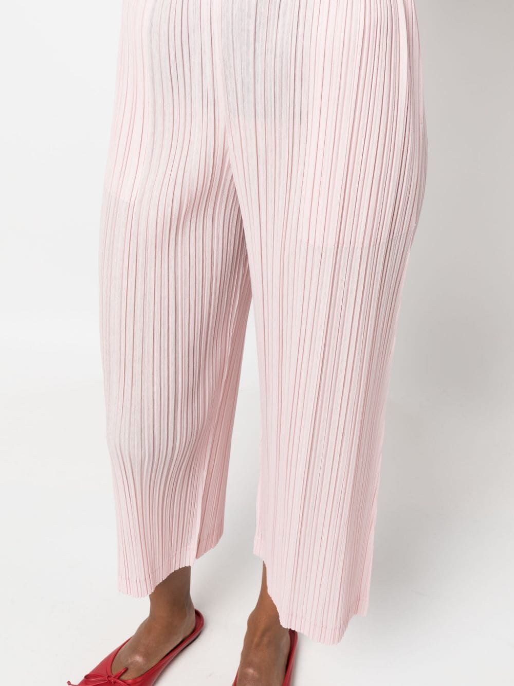 Shop Issey Miyake Ramie Pleats Cropped Trousers In Pink