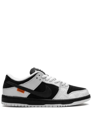 dunks stock