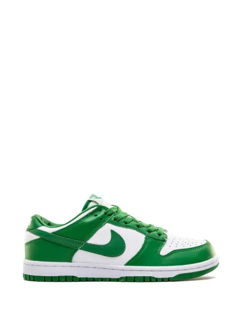 Nike Dunk Low sneakers
