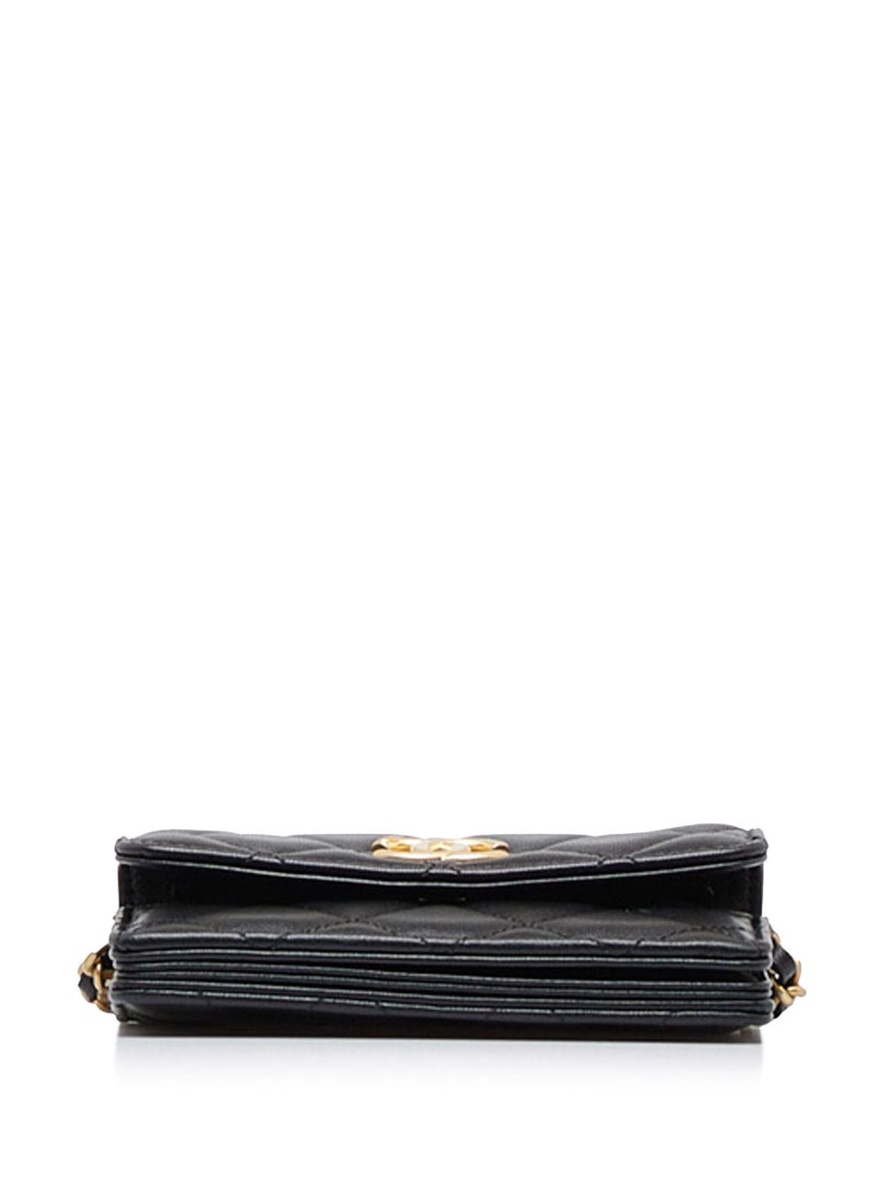 CHANEL 2021 Pearl Crown clutch bag Women