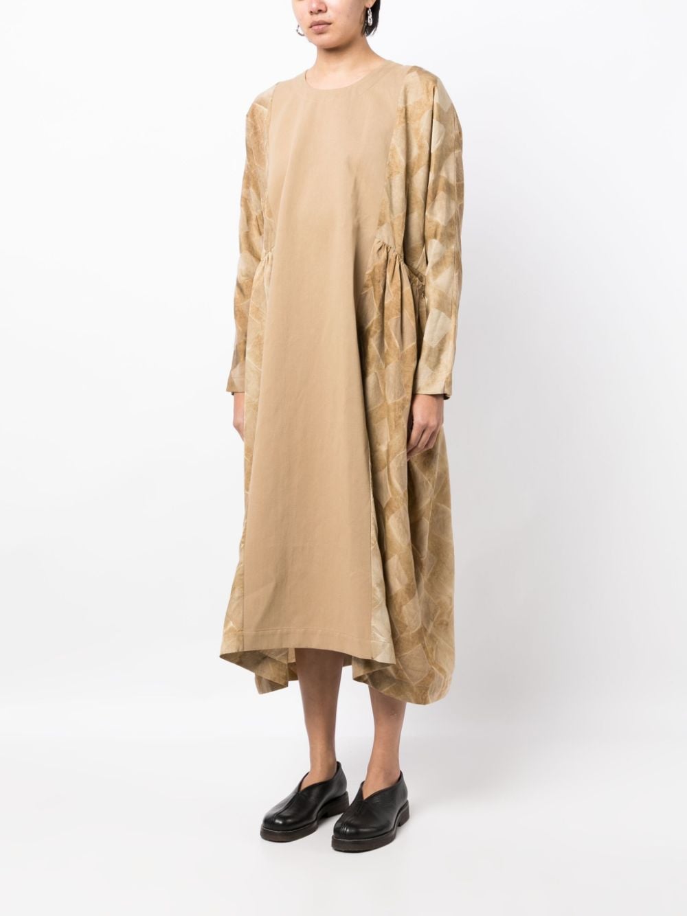 Uma Wang Midi-jurk met vlakken Bruin
