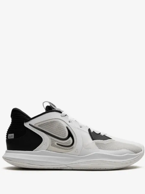 Nike Kyrie 5 Low "White Wolf Grey Black" スニーカー