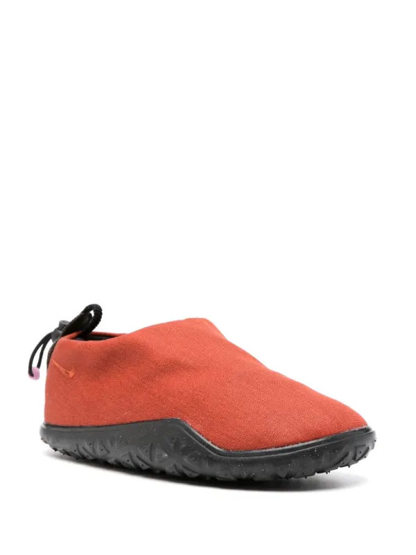 Nike slip outlet on red
