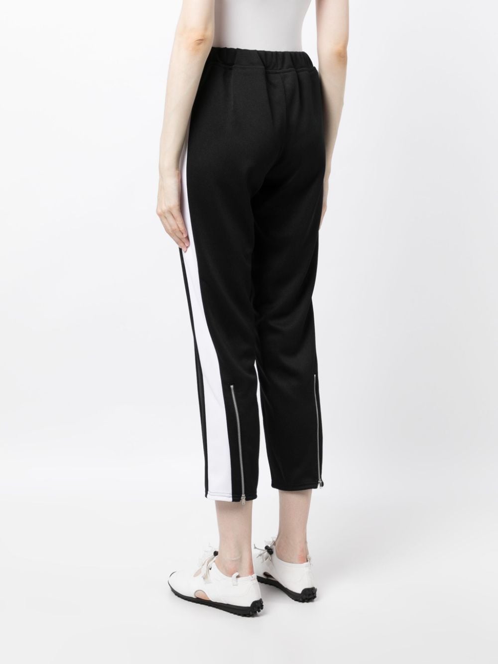 Shop Comme Des Garçons Tao Elasticated-waistband Cropped Trousers In Black