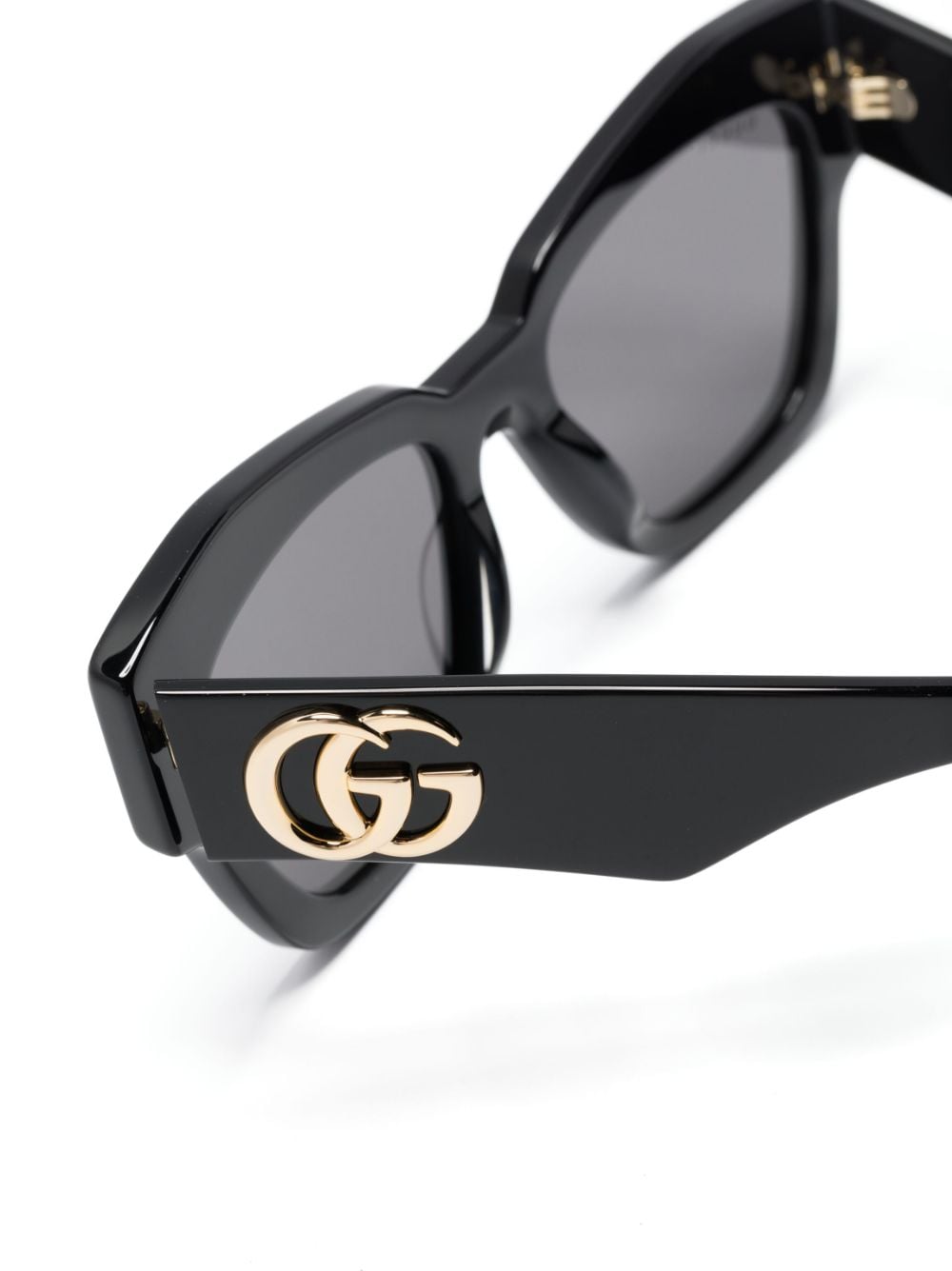 Shop Gucci Gene Ff Cat-eye Sunglasses In 黑色