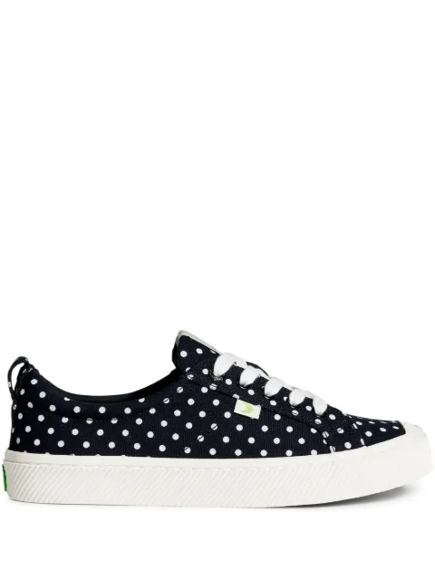 Cariuma Oca organic cotton sneakers 