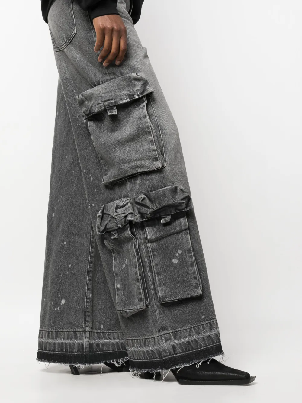 AMIRI Baggy Cargo wide-leg Jeans | Grey | FARFETCH JO