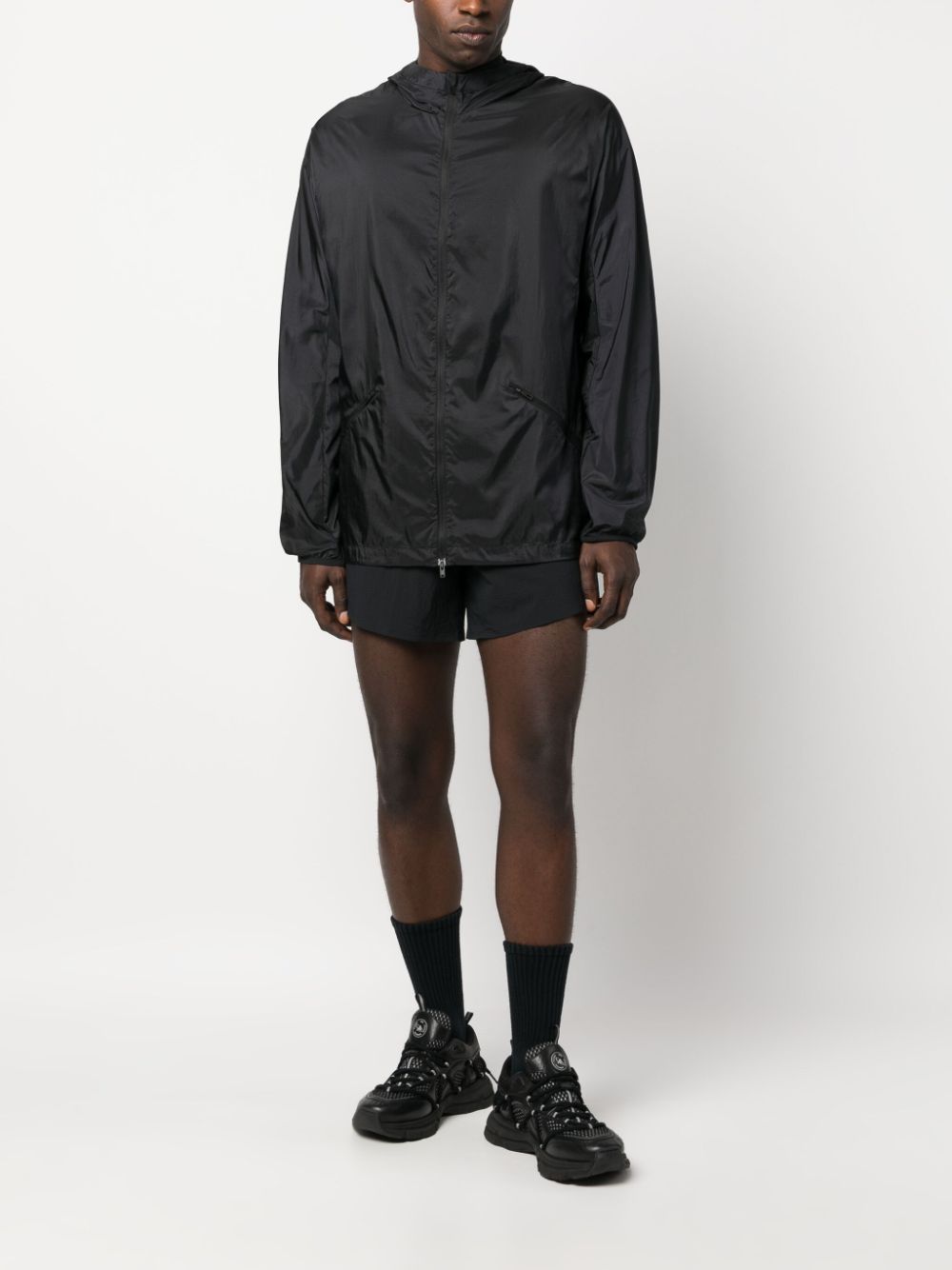 Shop Y-3 Logo-print Elasticated-waist Shorts In Schwarz