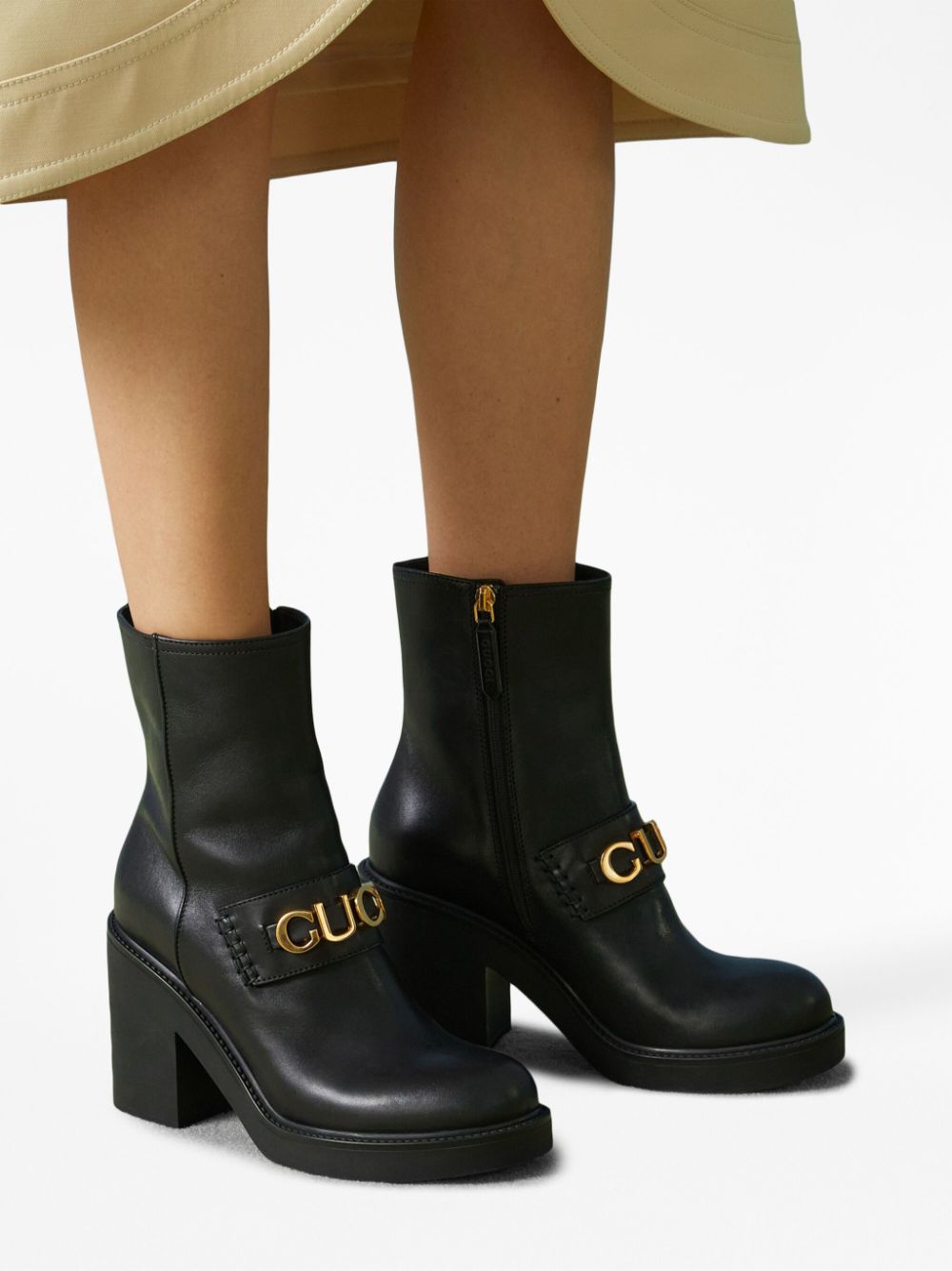 Gucci logo-plaque Boots - Farfetch