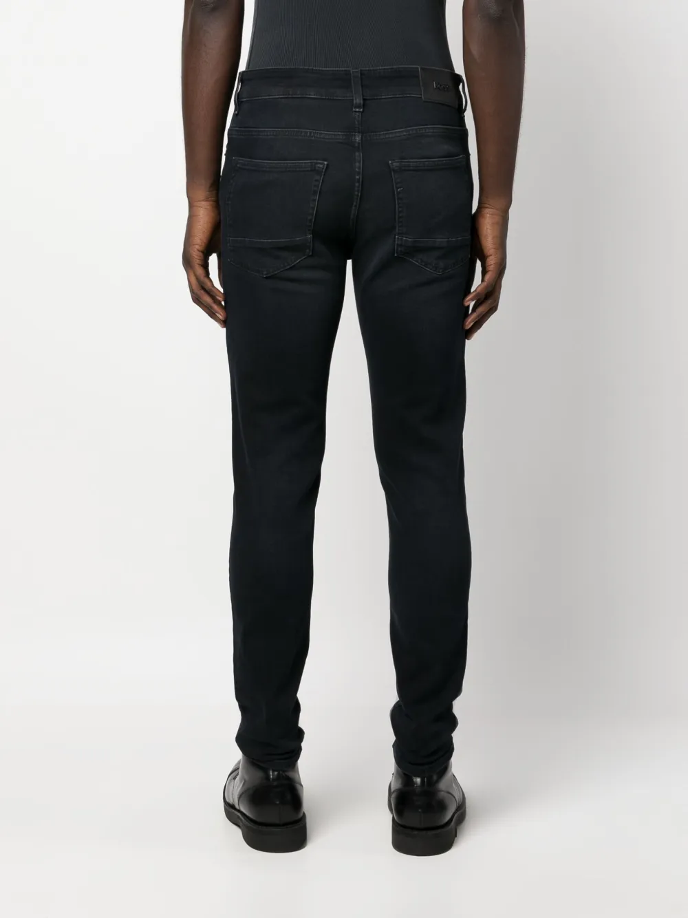 BOSS Jeans met toelopende pijpen Zwart