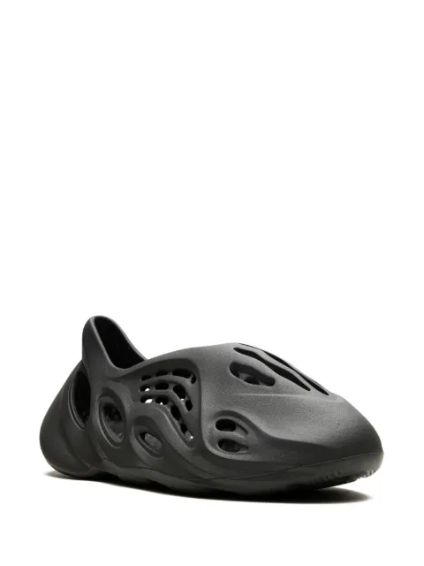 adidas Yeezy Foam Runner "Carbon" sandals IG5349 - 1
