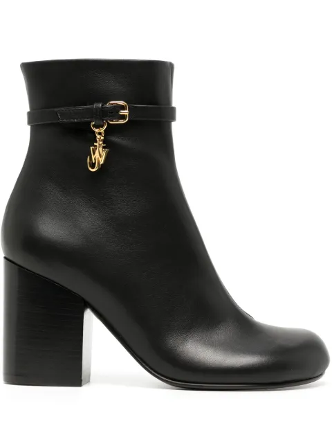 JW Anderson botas con dije del logo 