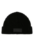 Valentino Garavani logo-patch virgin wool beanie - Black