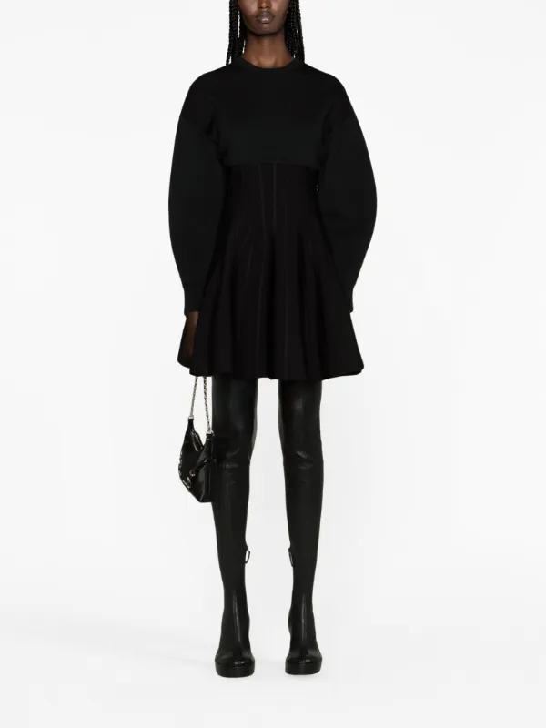 【送料&関税込】Alexander McQueen Flared Mini Dress Alexander McQueen off-shoulder Flared Mini Dress | Red