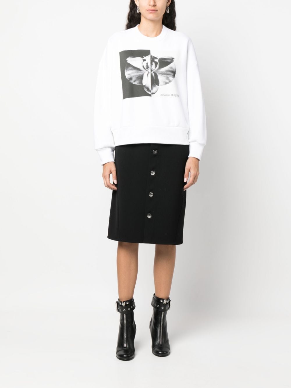 Shop Alexander Mcqueen Floral-print Cotton Sweatshirt In Weiss