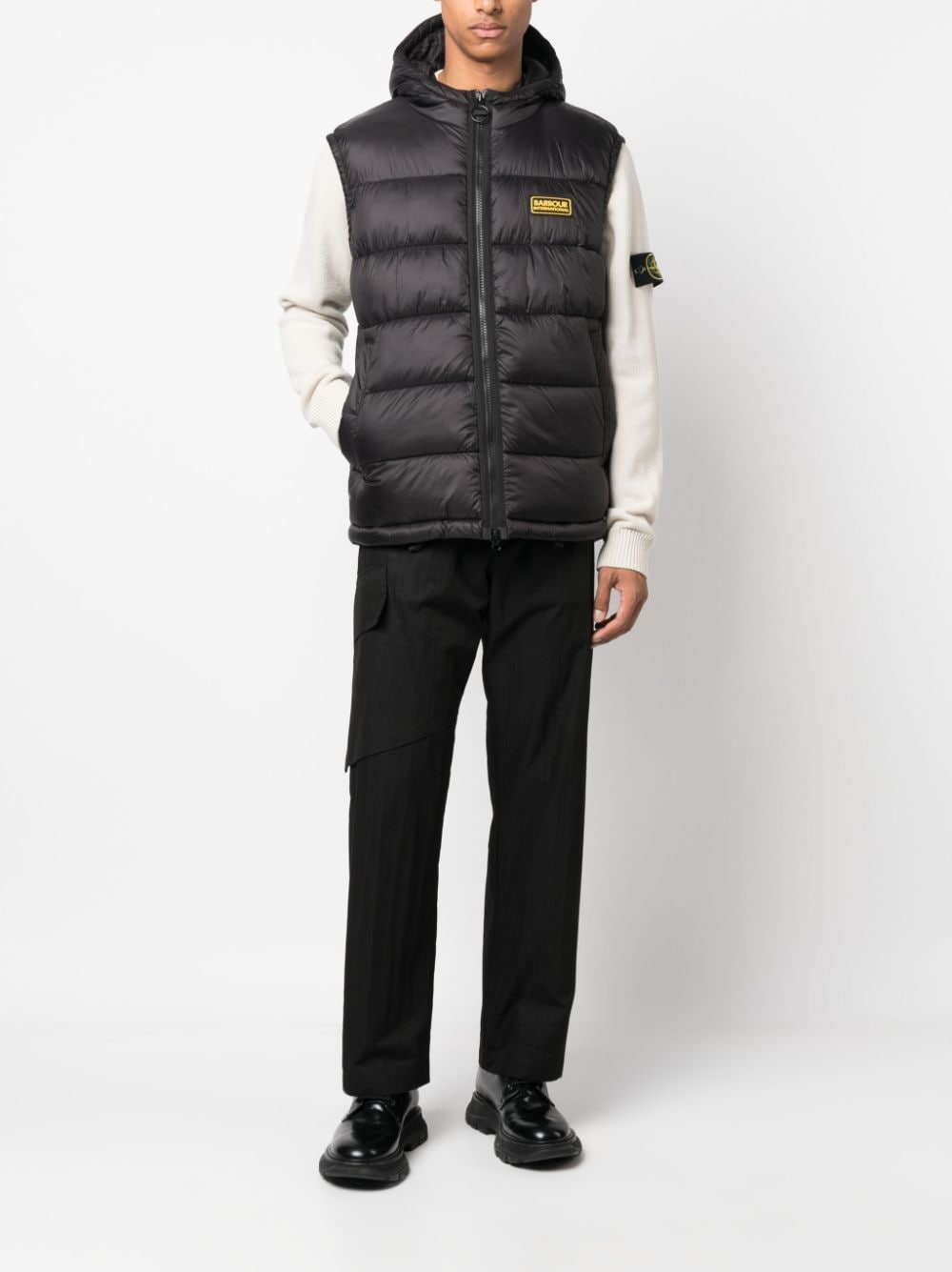 Image 2 of Barbour logo-patch zip-up gilet