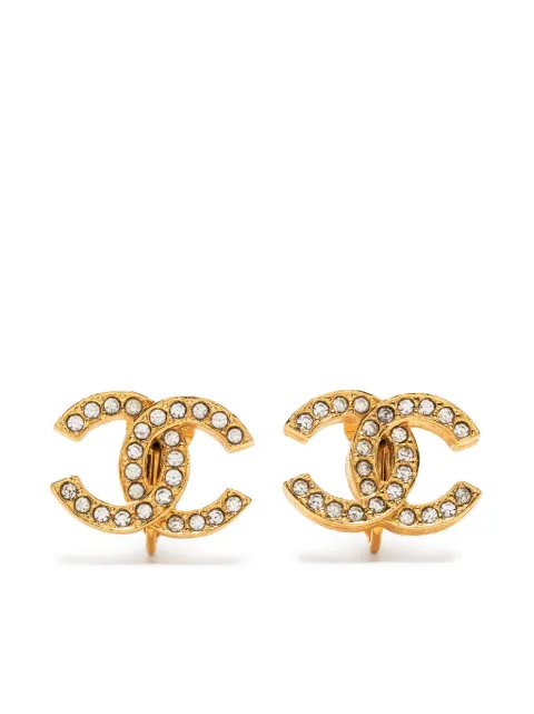 CHANEL Pre-Owned aretes de clip con detalles de strass y logo CC
