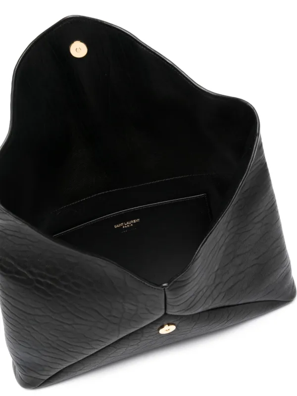 Saint Laurent Clutch Envelope Cassandre | Preto | FARFETCH BR