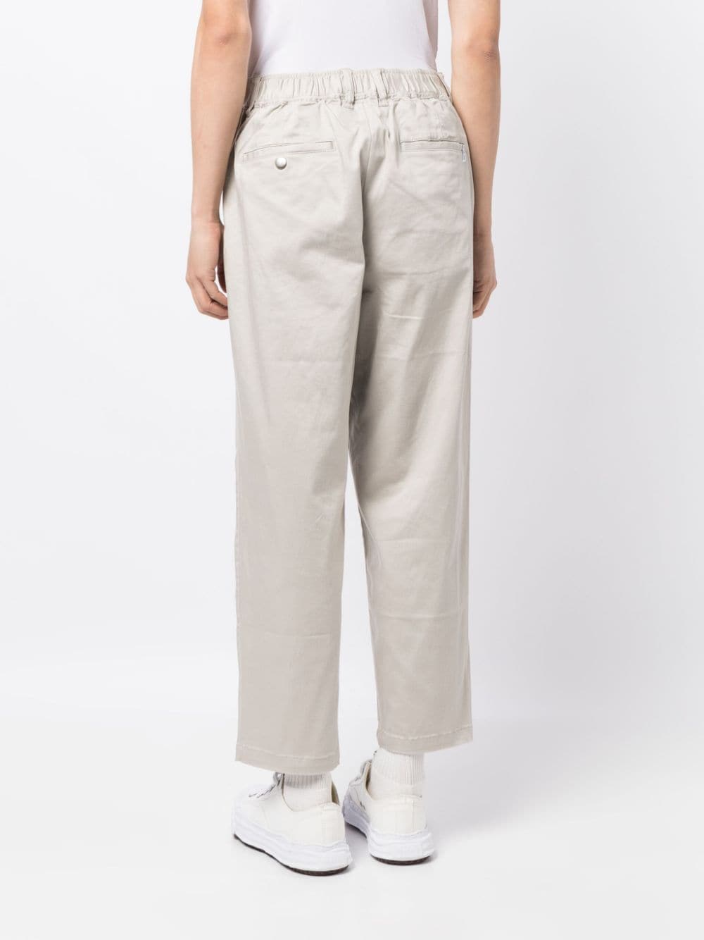 Shop Izzue Low-rise Straight-leg Cropped Trousers In Neutrals