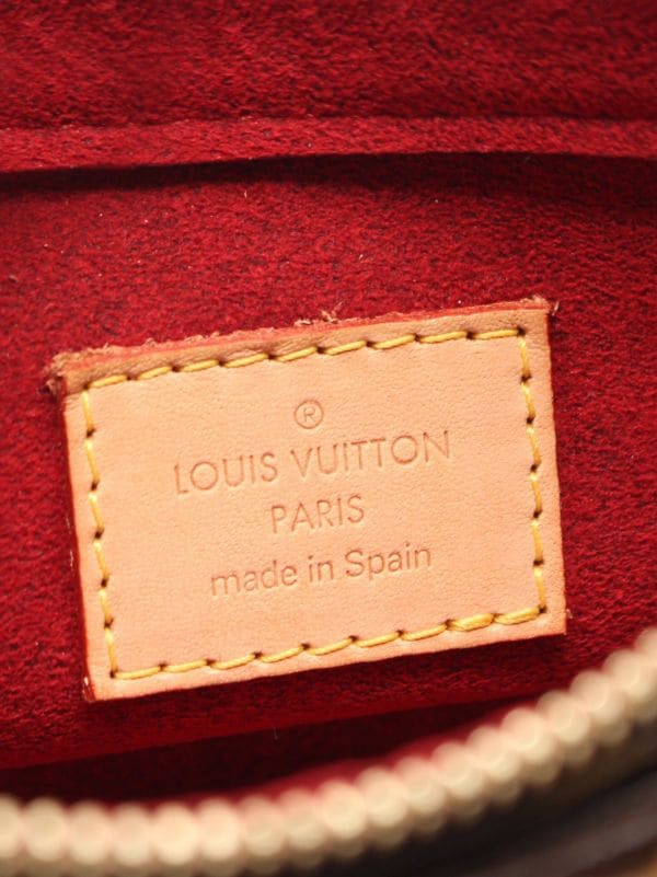 Louis Vuitton Fall 2004 2005 Paris