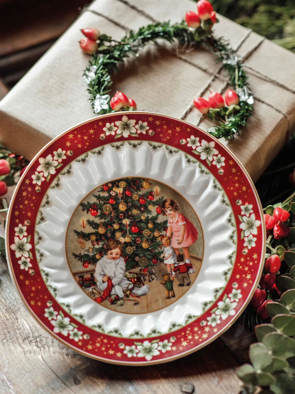 Villeroy & Boch Toy's Fantasy Porcelain Plate (25cm) In Multicolor