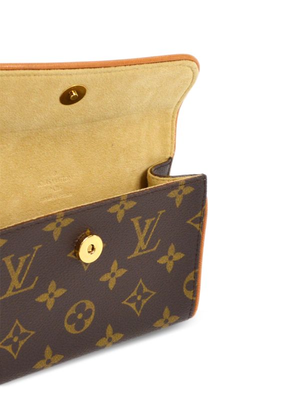 Louis Vuitton 2000s pre-owned Pochette Accessoires Monogram Handbag -  Farfetch