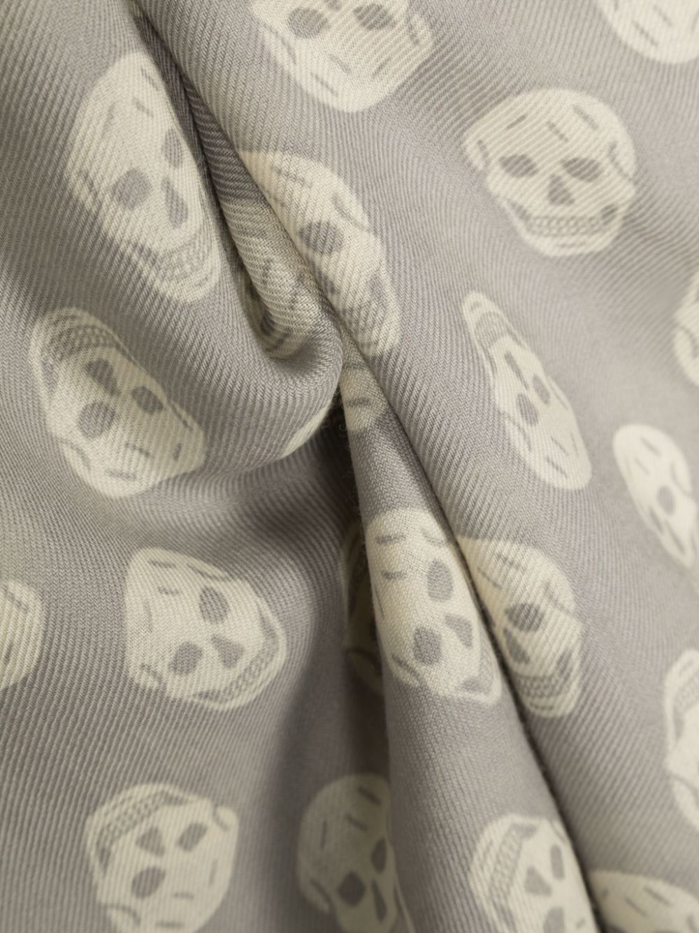 Alexander McQueen skull-print wool scarf Women