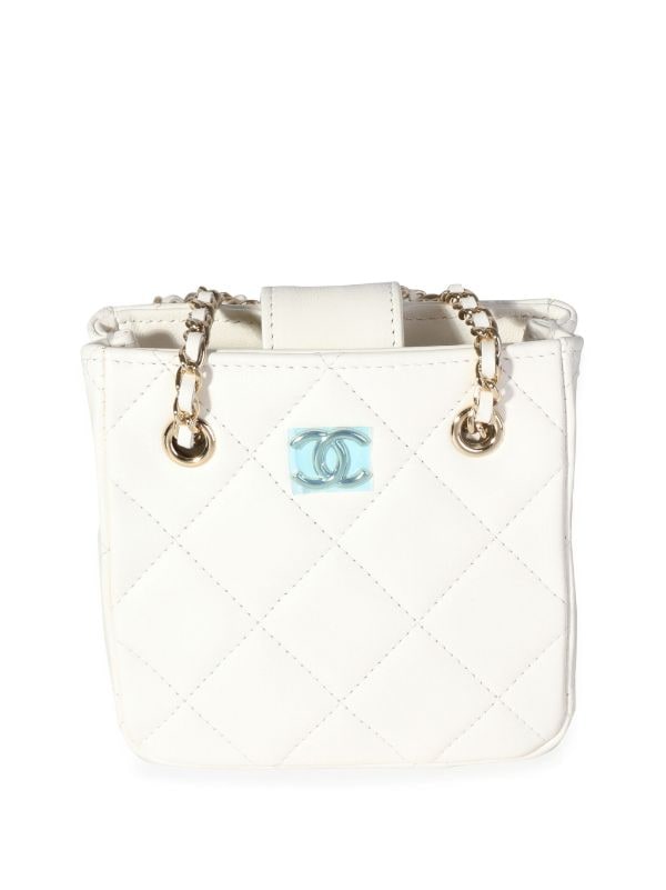Chanel Pre-owned CC-logo Diamond-Quilted Crossbody Bag - White