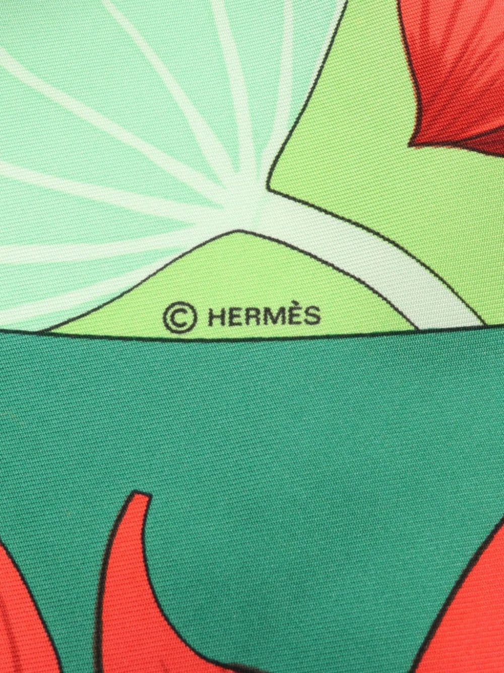 Hermès 2010 pre-owned Fleurs de Lotus silk scarf - Groen