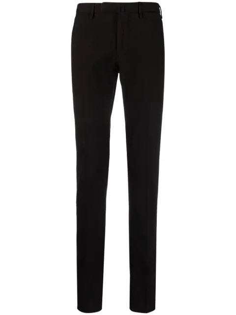 Incotex pantalones slim con pinzas y parche del logo 