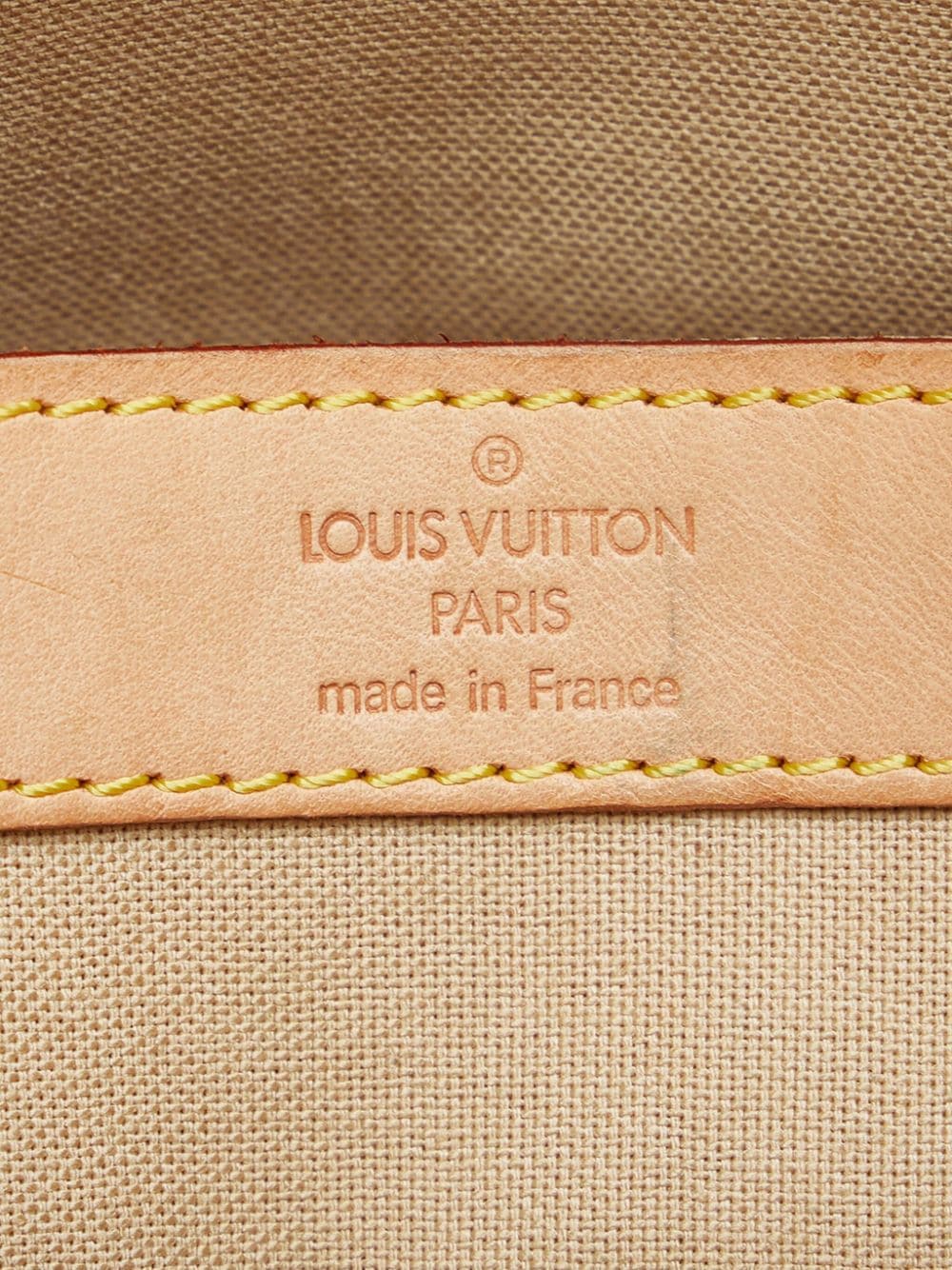 Louis Vuitton 2007 Pre-owned Naviglio Messenger Bag - White