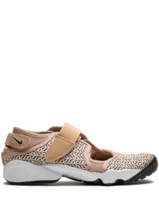 Nike rift sandals deals